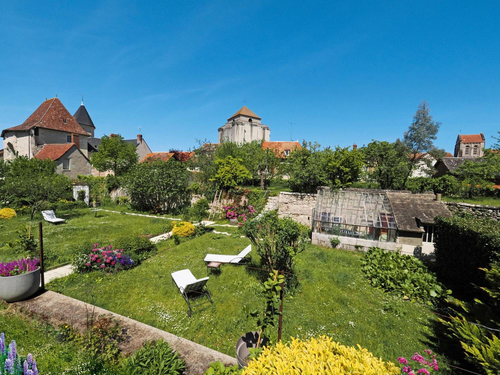 Le Jardin Des Lys - Chambre D'Hote Ou Appartement La Roche-Posay Exterior foto